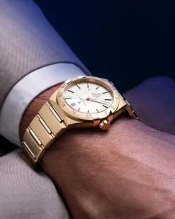39 mm, Gelbgold mit Gelbgoldband