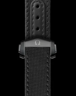 44,25 mm, Schwarze Keramik mit Beschichtetem Nylonarmband mit Faltschließe