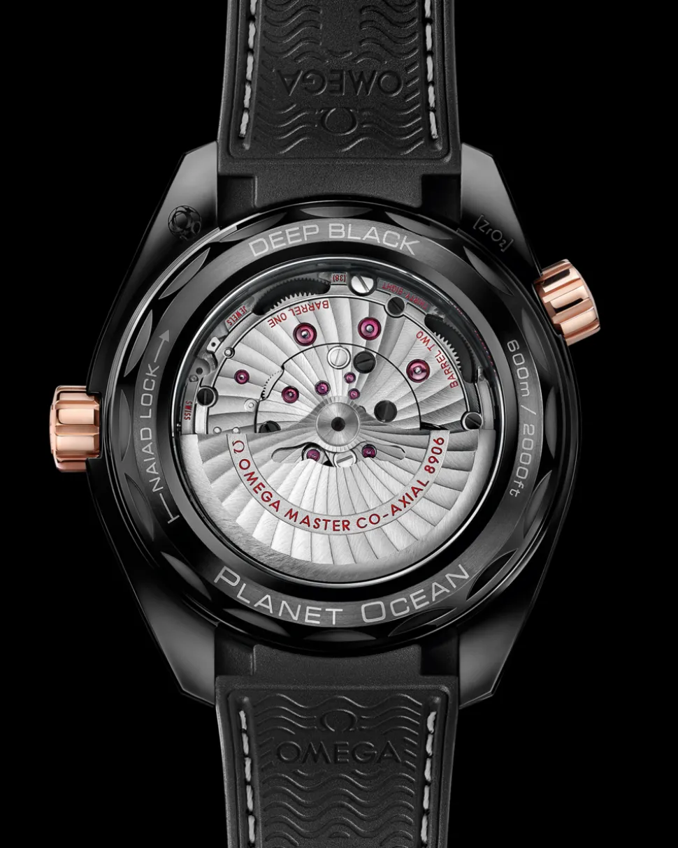 45,5 mm, Schwarze Keramik mit Lederarmband mit Innenseite aus Kautschuk