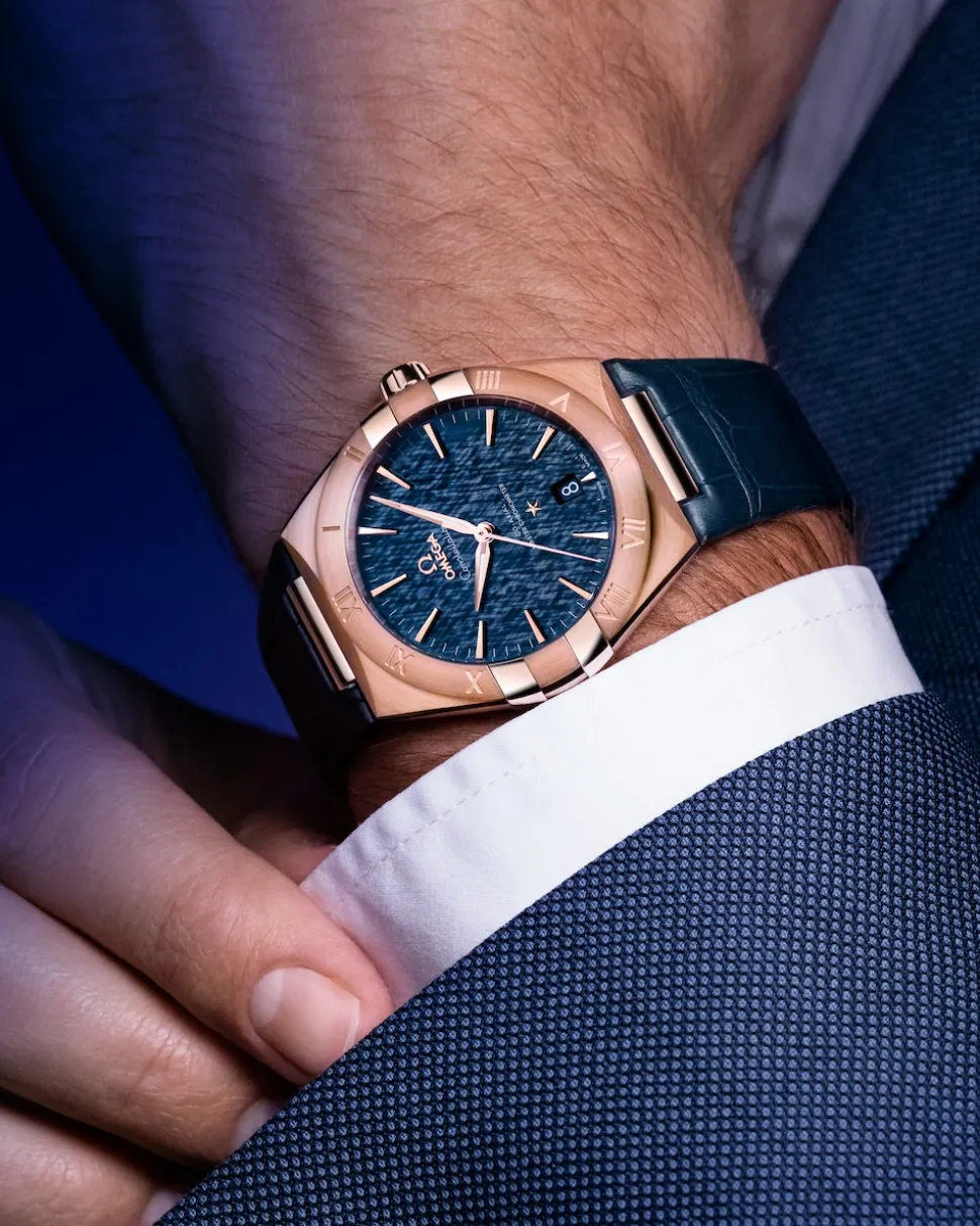 39 mm, Sedna™‑Gold mit Lederarmband