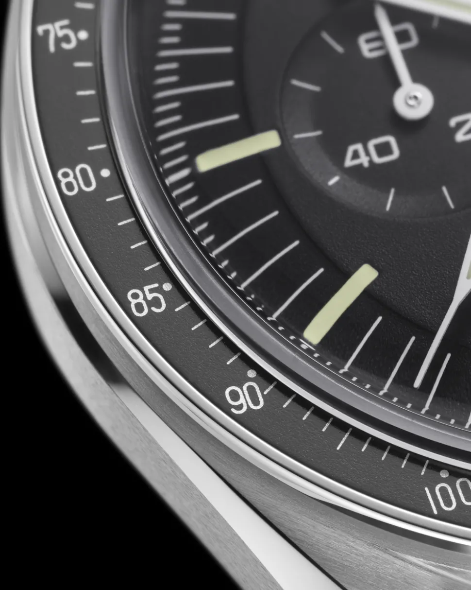 42 mm, Stahl mit Beschichtetem Nylonarmband