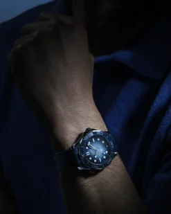 42 mm, Stahl mit Kautschukband