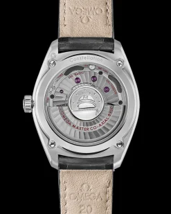 39 mm, Stahl mit Lederarmband