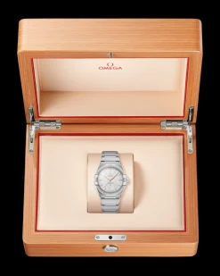39 mm, Stahl mit Stahlarmband