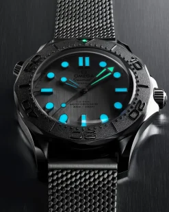 42 mm, Stahl mit Stahlarmband