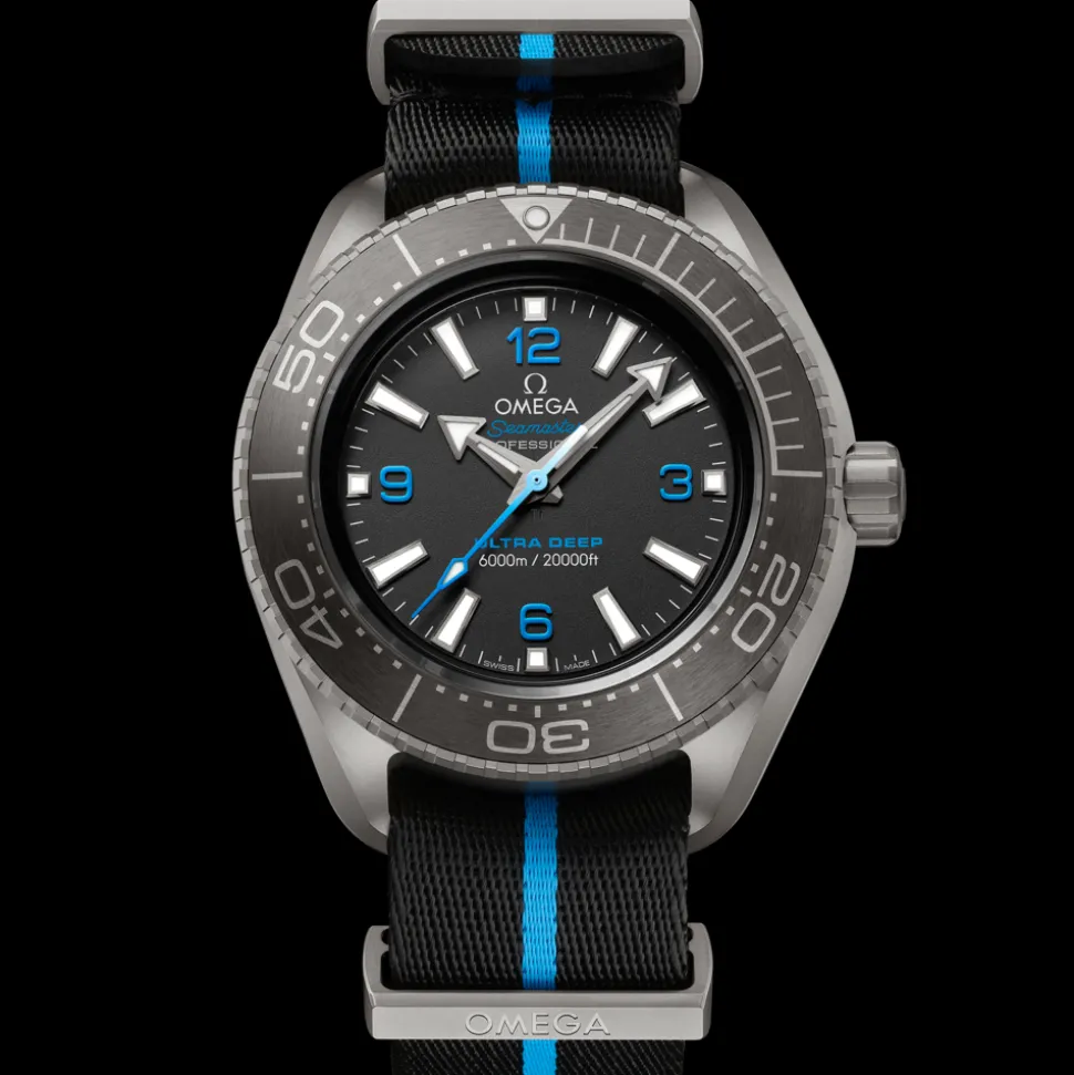 45,5 mm, Titan mit NATO‑Armband