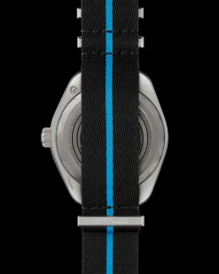 45,5 mm, Titan mit NATO‑Armband