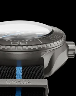 45,5 mm, Titan mit NATO‑Armband