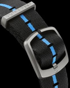 45,5 mm, Titan mit NATO‑Armband