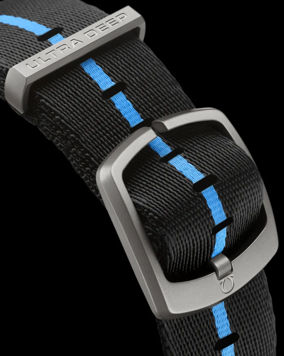 45,5 mm, Titan mit NATO‑Armband